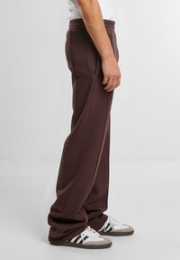 PROHIBITED CAMDEN  - Pantaloni sportivi - brown