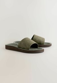 Unausgewählt, khaki green