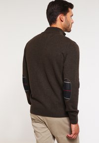 Barbour Trui - olive