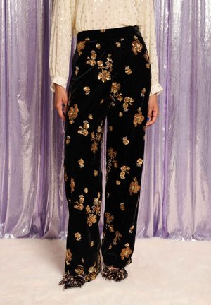 Sister Jane, MIRAGE TROUSERS - Панталони - black