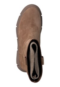 Bottine en suède brun avec un bout arrondi, doublure intérieure texturée et semelle en caoutchouc flexible. Elle présente un col de hauteur متوسط avec une languette.