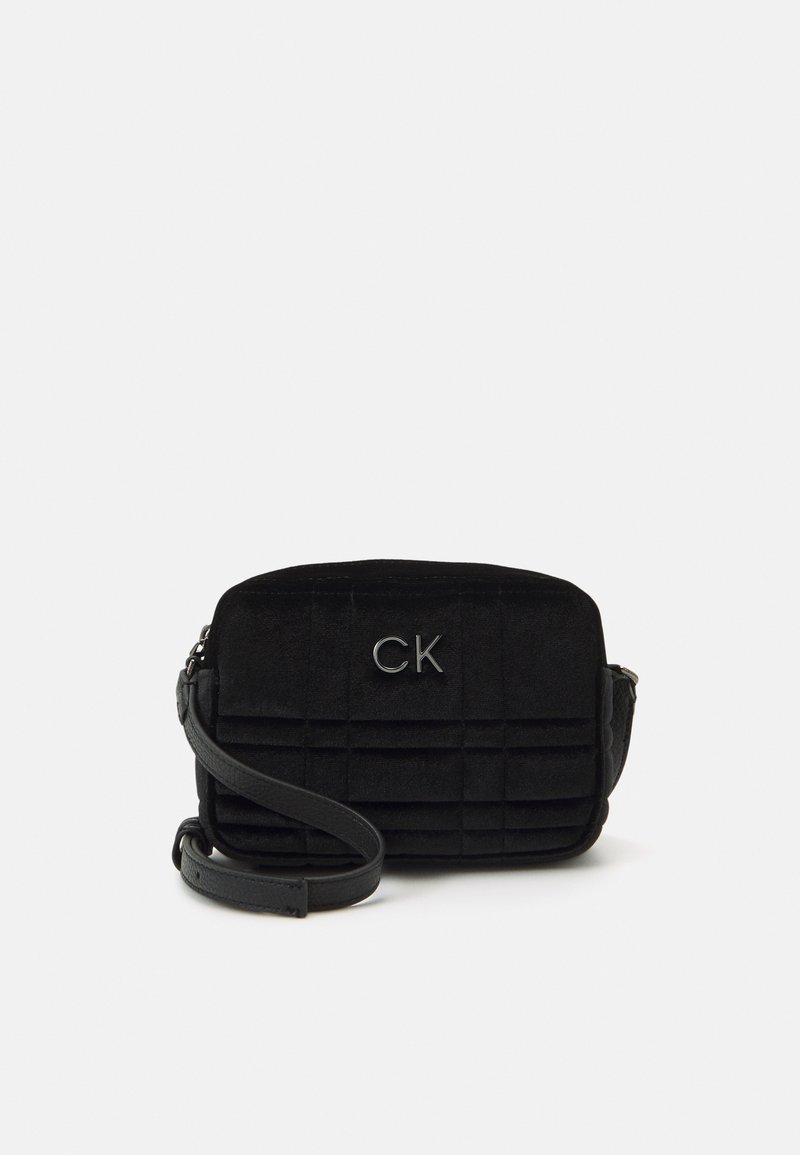 Calvin Klein RELOCK CAMERA BAG Sac bandoulière black/noir ZALANDO.FR