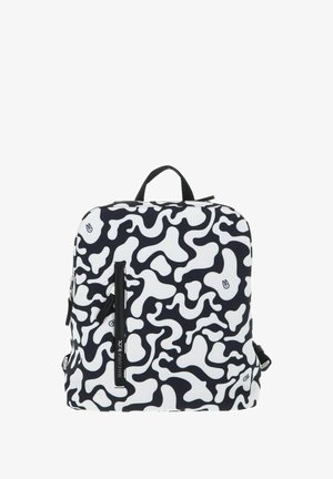 Sac à dos avec un motif abstrait noir et blanc, fabriqué en tissu durable, avec une poignée supérieure et une poche zippée à l'avant.