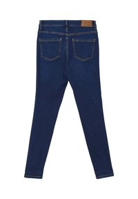 Jeans skinny in denim blu scuro, con una texture liscia, design a cinque tasche e un'etichetta marrone sopra la vita posteriore.