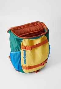 Patagonia REFUGITO DAY PACK 18L UNISEX - Turistinė kuprinė - conifer green