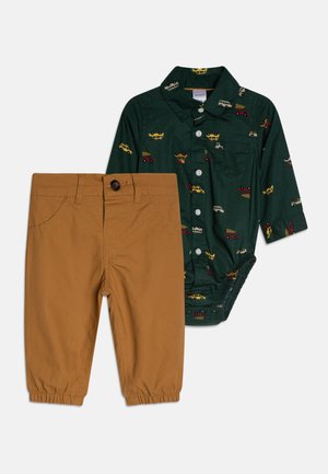 SET - Trousers - green
