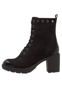s.Oliver Platform-nilkkurit - black