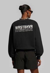 WRSTBHVR PAULA - Felpa - jet black