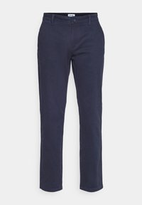 Pantalones de algodón en color navy con un diseño de pierna recta, que cuentan con un cierre frontal de cremallera y botón, cinco bolsillos y detalles de costura sutil.