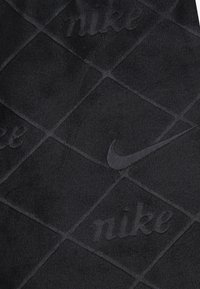 Nike Sportswear COZY MONOGRAM SET - Tuta - black