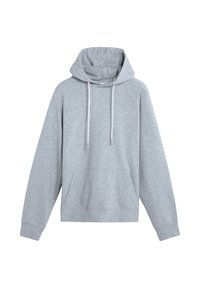 Sudadera gris hecha de tela suave, con un bolsillo tipo canguro, cordones ajustables y puños y dobladillo acanalados. Textura suave.