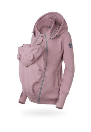 Hoodie rose clair en tissu doux, avec une grande poche frontale pour porter un enfant, un capuchon bicolore et des accents en forme d'oreilles d'ours.