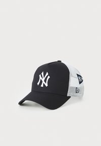 New Era - MULTI PATCH TRUCKER UNISEX - Caps - navy/white Miniaturebillede 1