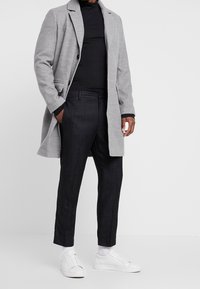 Lindbergh Långärmad tröja - black