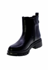 Stivale alla caviglia in pelle nera con suola chunky, cerniera laterale e linguetta sul retro, mostrato su uno sfondo bianco.