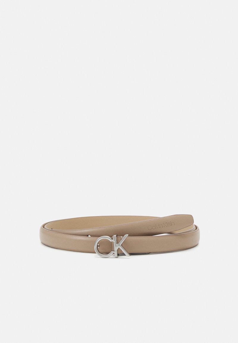 Calvin Klein THIN BELT - Vöö - chanterelle