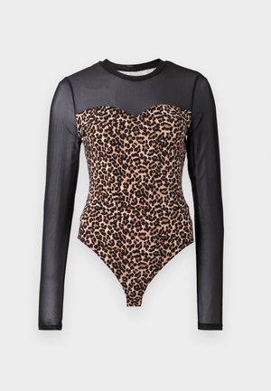 Langermet bodysuit med svart mesh-overdel og leopardmønster på kroppen, med sweetheart-halslinje og tettsittende fasong.