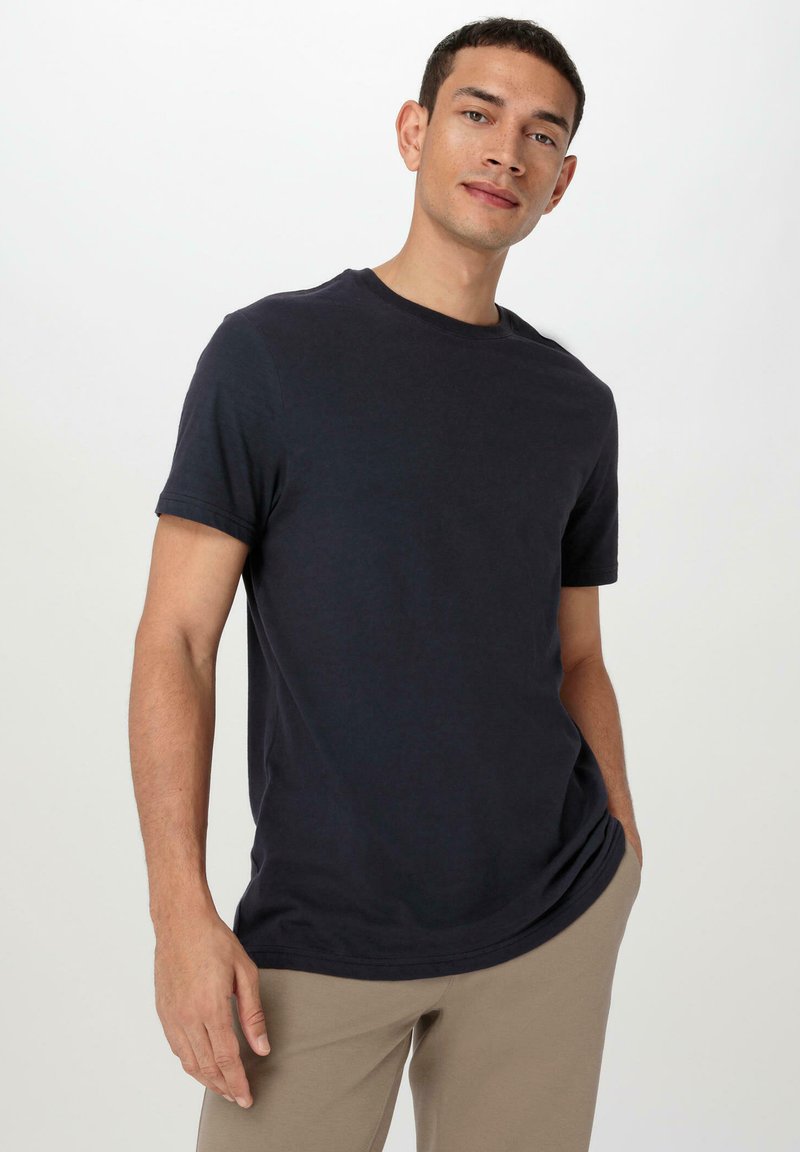 hessnatur REGULAR  - T-shirt basic - marine