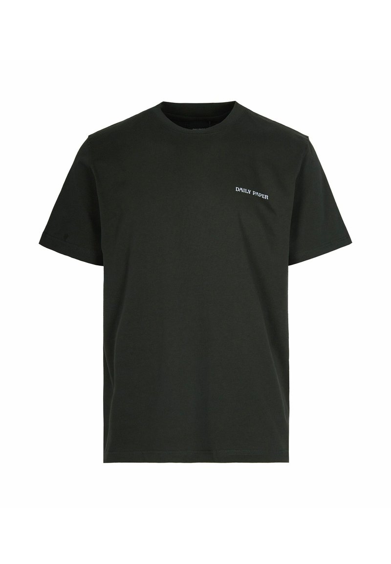 Mørkegrøn bomulds t-shirt med korte ærmer, rund hals og "DAILY PAPER" logo broderet i hvidt på venstre bryst.