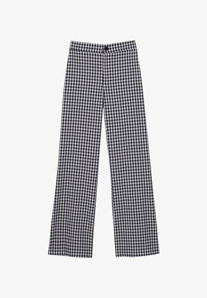 Pantalones de pata ancha de cuadros vichy en blanco y negro con cierre de botón, que presentan una textura suave y un ajuste entallado a lo largo de la pierna.