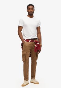 Superdry & Co - Bojówki