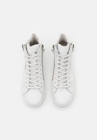 Kennel + Schmenger Baskets montantes - white