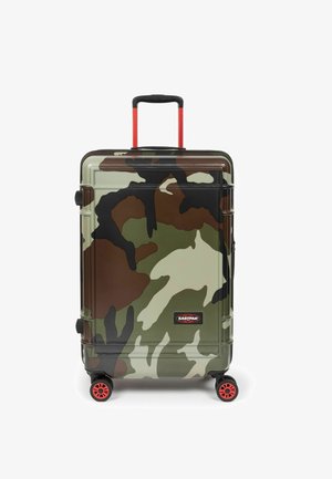 Kuffert med camouflage, hård skal med en blank finish, kontrastfulde røde hjul og et udtrækkeligt håndtag. Har glatte linjer og et holdbart design.