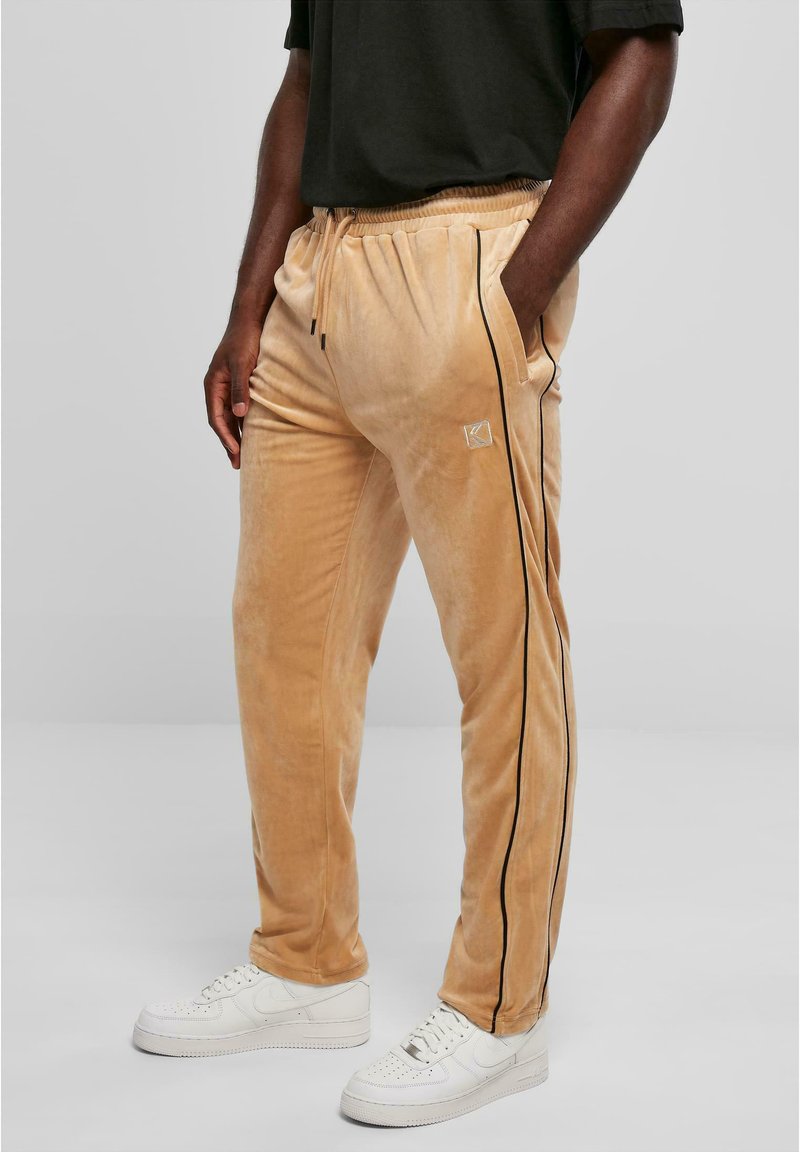 Karl Kani - KM214-022-1 OG  - Tracksuit bottoms - sand, Enlarge