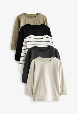 Vijf langslavensoefshirts in verschillende kleuren: lichtbeige, zwart, donkergrijs, gestreept wit en grijs. Zachte stof met geribbelde halslijn en boorden.