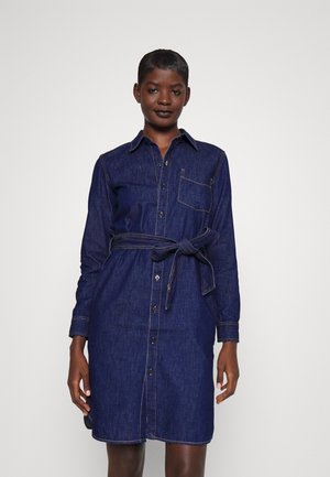 BELTED DENIM SHIRTDRESS - Dongerikjole - pure rinse wash