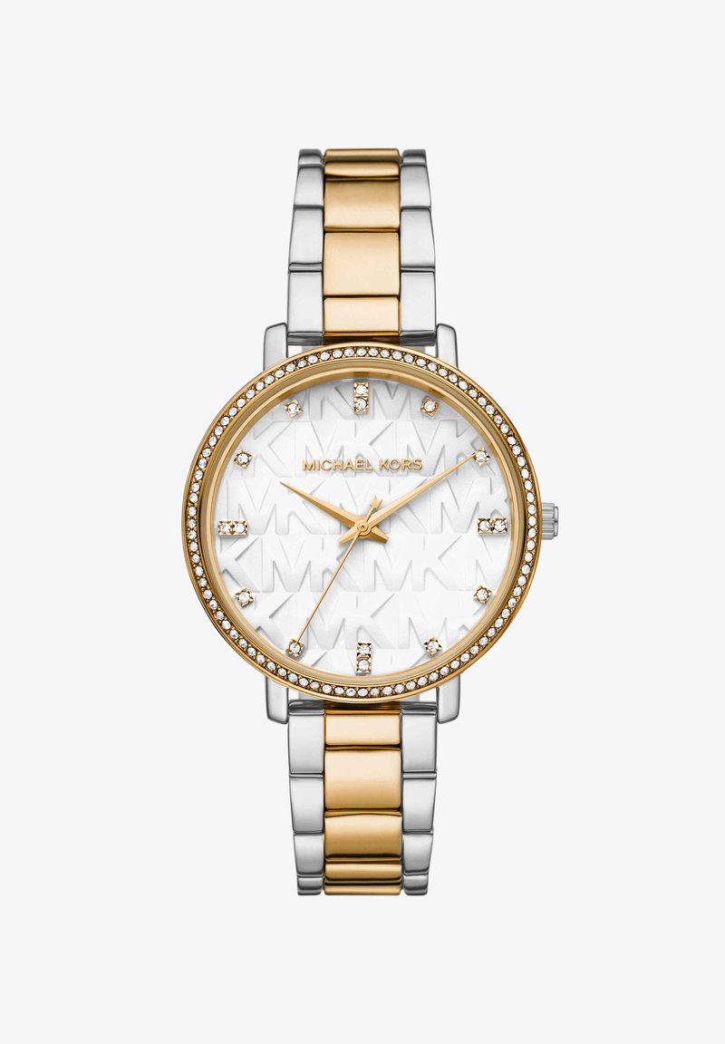 Rundgesichtige Michael Kors Armbanduhr mit gold- und silbernem Metallarmband, Kristall-Stundenmarkierungen und einem mit Logo geprägten weißen Zifferblatt.