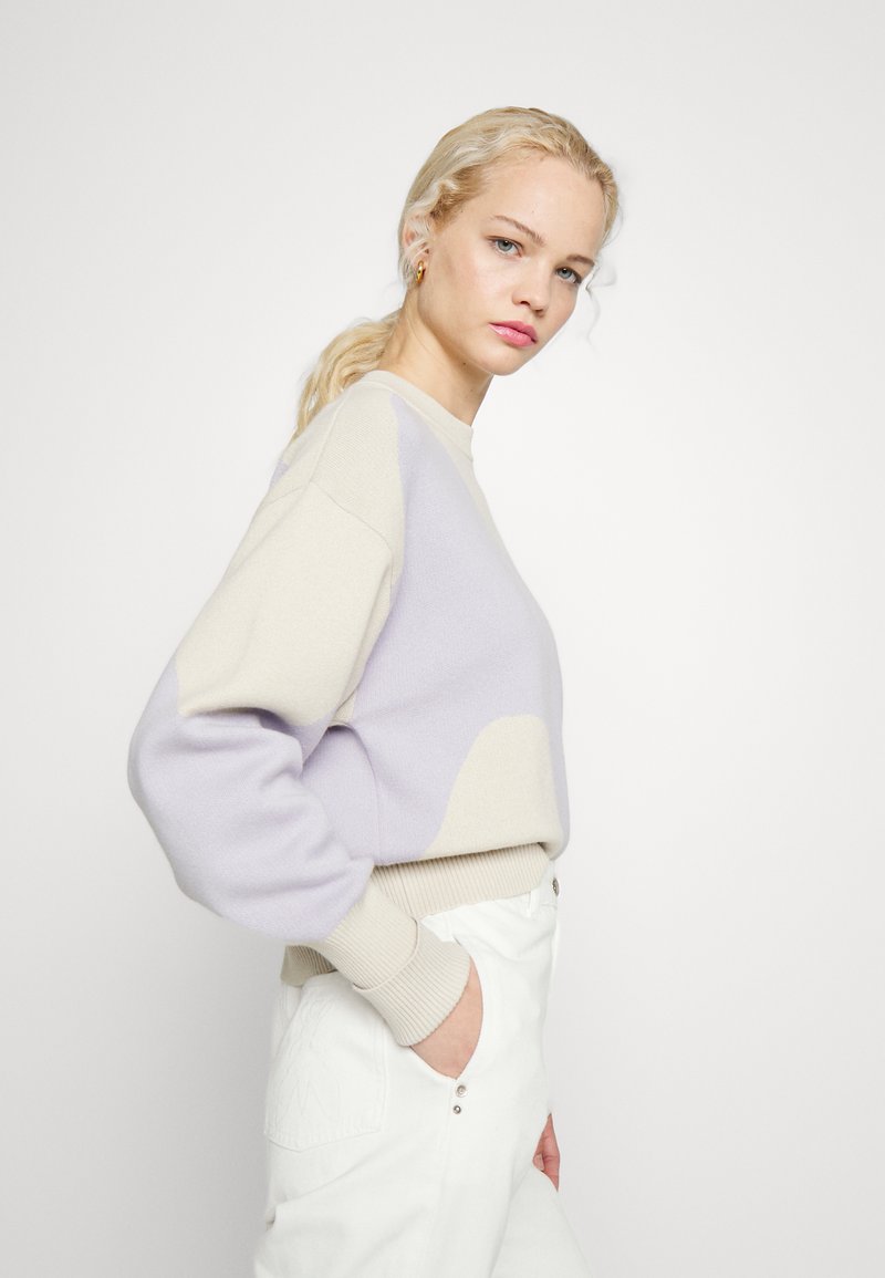 Damen Strickjacken | Marimekko TIETO LOKKI Strickpullover off white/lavender/offwhite - AA31208 Damen Strickjacken | Marimekko TIETO LOKKI Strickpullover off white/lavender/offwhite - AA31208