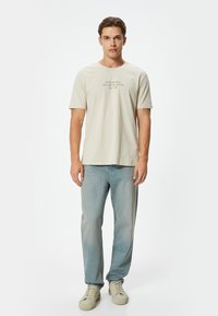 Koton SLOGAN - Camiseta estampada - beige