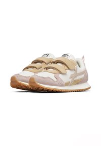 Scarpe da corsa beige e rosa realizzate in materiali a rete e suede, con cinturini in Velcro e suole in gomma testurizzata. Logo del marchio ben visibile sul lato.