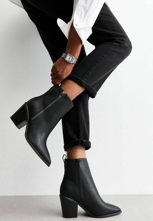 Botines - black