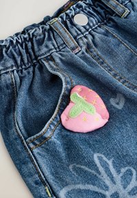 Next PULL-ON EMBROIDERED  - Džinsi ar pakāpeniski sašaurinātiem galiem - mid blue denim