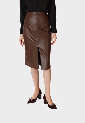 Queen Helena, K5005 - Decolleté - caffè