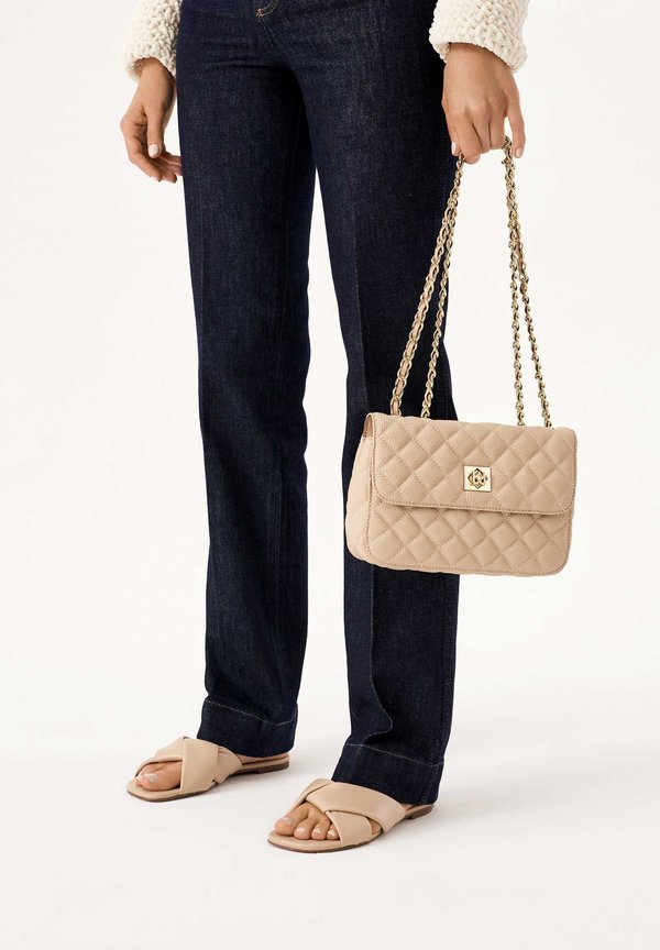 ELANIE  - Pantolette flach - beige