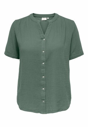 Blusa a maniche corte verde salvia strutturata, con colletto rotondo, chiusura frontale con bottoni e vestibilità morbida.