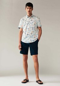 Next SHORT SLEEVE -  REGULAR FIT - Skjorter - white coral