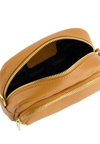 VENEZIA BAG - Taška s příčným popruhem - camel
