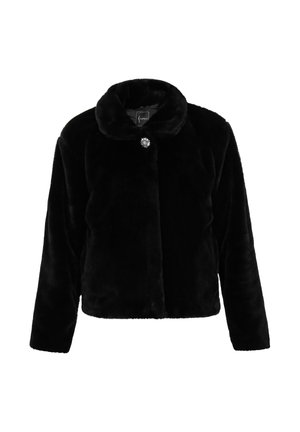 Chaqueta de piel sintética negra con mangas largas, cuello redondeado y cierre decorativo de un solo botón joya en el escote.
