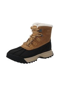 Las botas impermeables presentan suelas de goma negras, parte superior de ante beige, forro de piel sintética y ojales de metal con cordones beige; diseñadas para el clima frío.