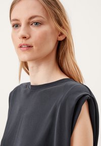 s.Oliver À ÉPAULETTES - T-shirt basic - summer black
