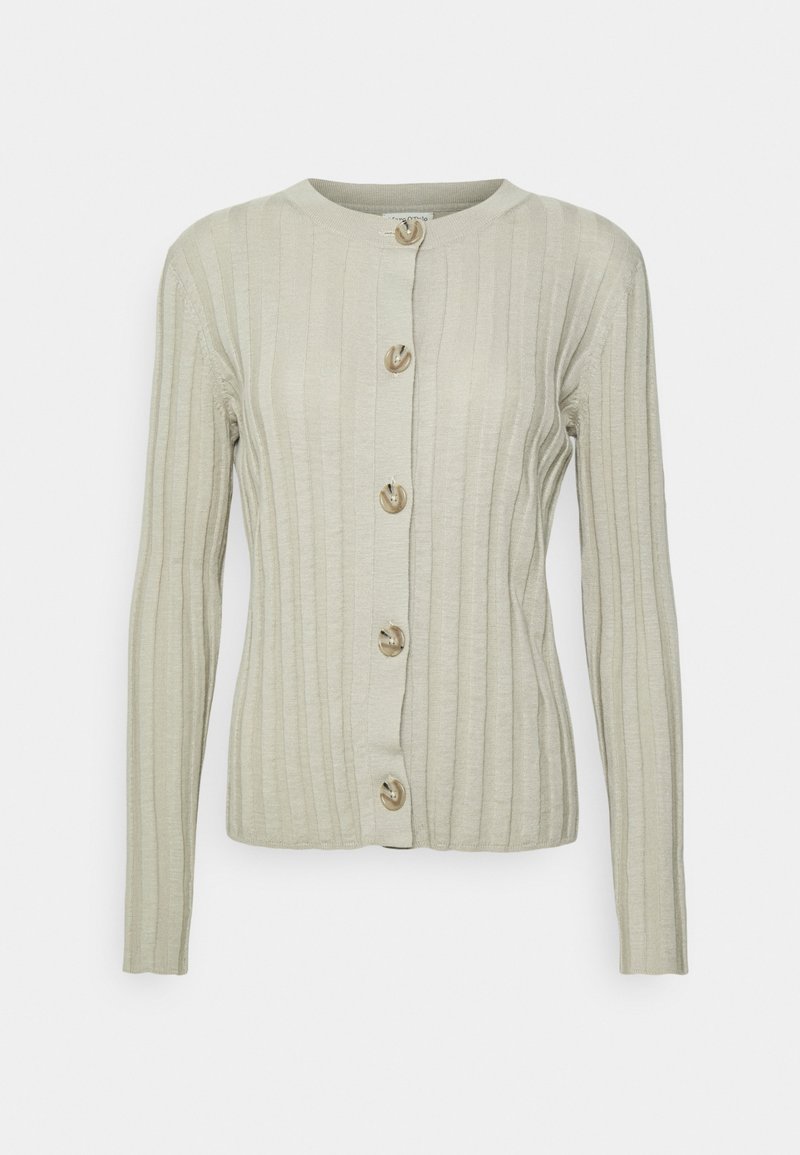 Ribbad cardigan i ljusbeige med långa ärmar, rund halsringning och fem stora, runda knappar längs framknäppningen. Mjukt material.