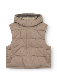 Beige ärmellose Steppweste mit Kapuze, ausgestattet mit einem gesteppten Design, seitlichen Taschen und einem Logo in kontrastierender Farbe auf der Vorderseite.