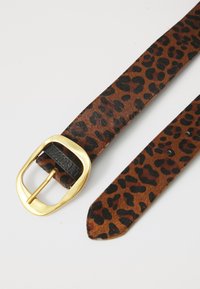 Leopard print belt made of textured brown fabric, featuring a gold rectangular buckle and a smooth finish with punched holes for size adjustment.