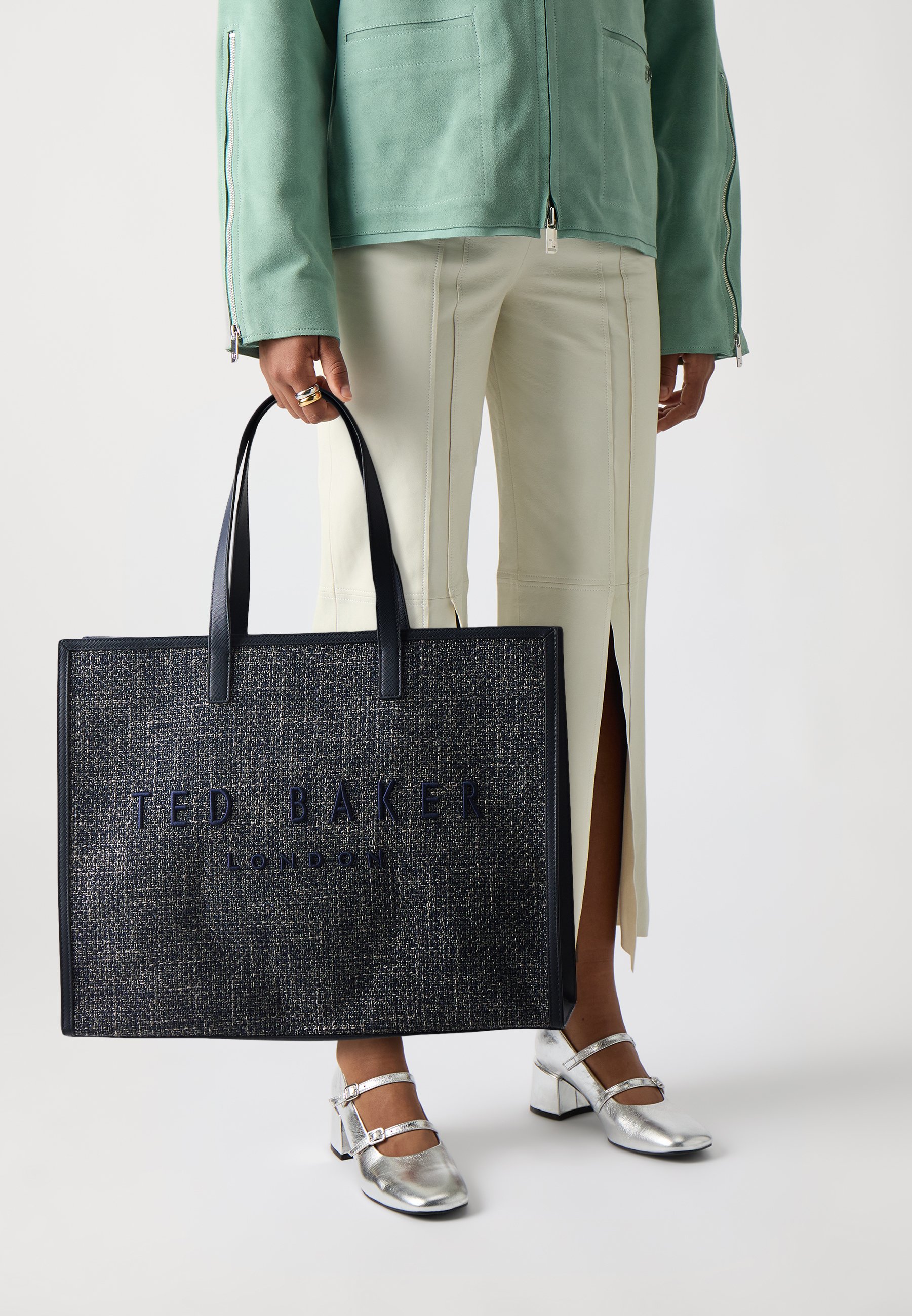 【TED BAKER】Tweekon ロゴ ネイビートートバッグ Ted Baker TWEEKON - Tote bag - navy/dark blue - Zalando