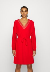 Vero Moda VMLYRA V NECK DRESS - Vestido de dia - goji berry