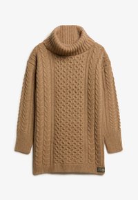 Strickrollkragensweater in Hellbraun mit Kabelstrickmustern, strukturiertem Körper und gerippten Bündchen. Mit einem Logo-Patch am Saum.